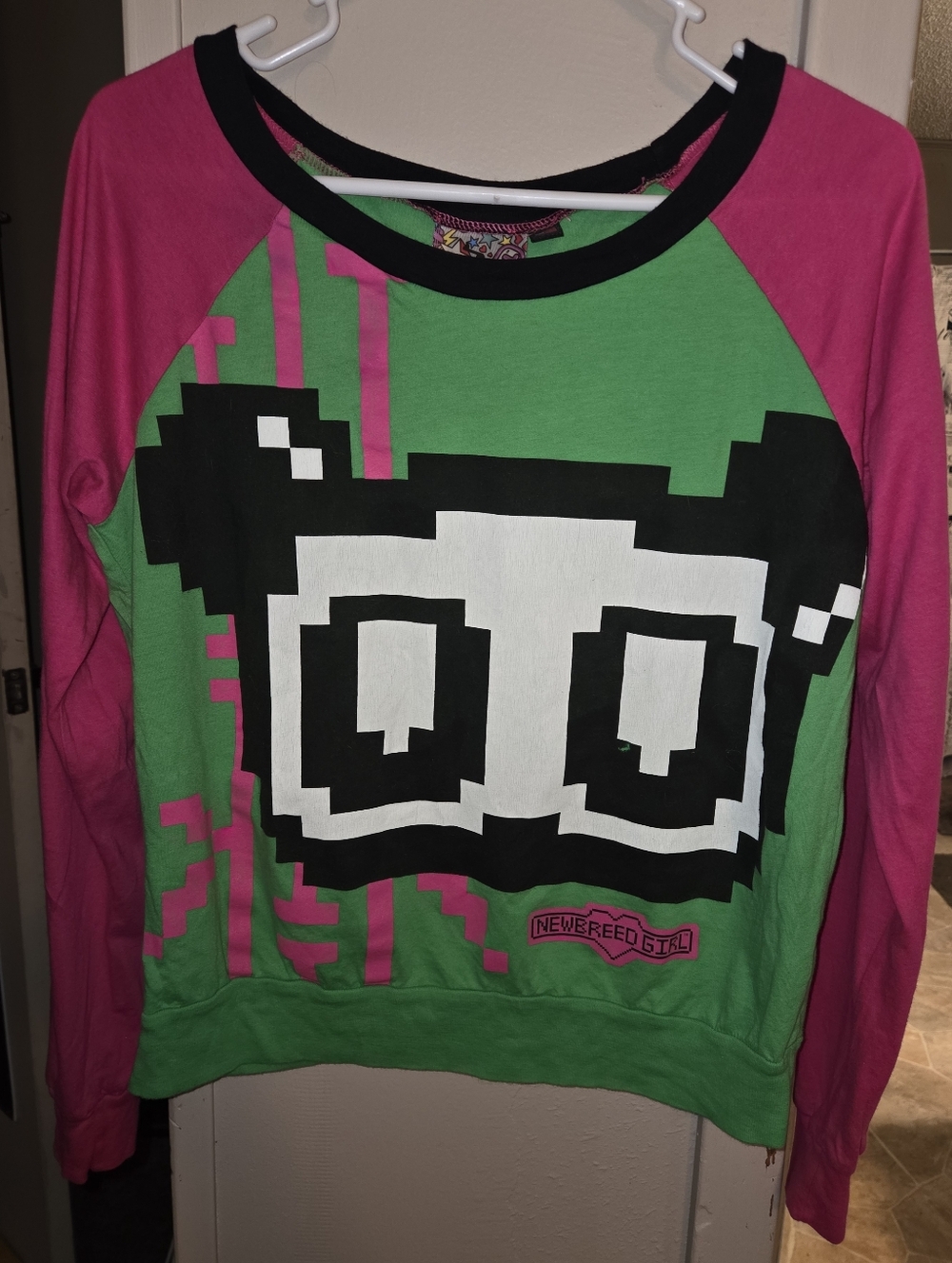 HTF Y2K Vintage Newbreed Girl Pink & Green Pixelated Panda Colorblock Top Jrs M